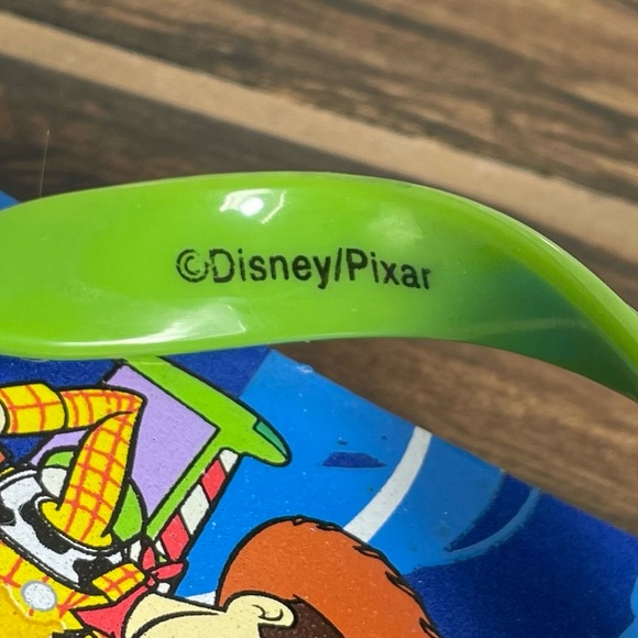 Disney Pixar Toy Story Sheriff Woody-Buzz Lightyear Thong Flip Flop Sandals - Picture 5 of 6